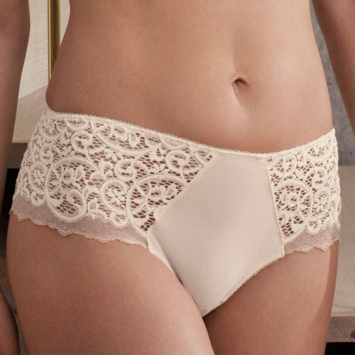 Shorty beige LACE ESSENTIEL - Wacoal lingerie - Selection moins 25